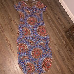 Bright patterned v neck t shirt dress size medium